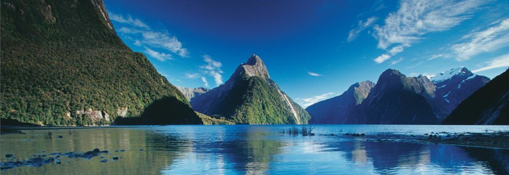 Private Queenstown sightseeing tours to Milford Sound Sightseeing Tours