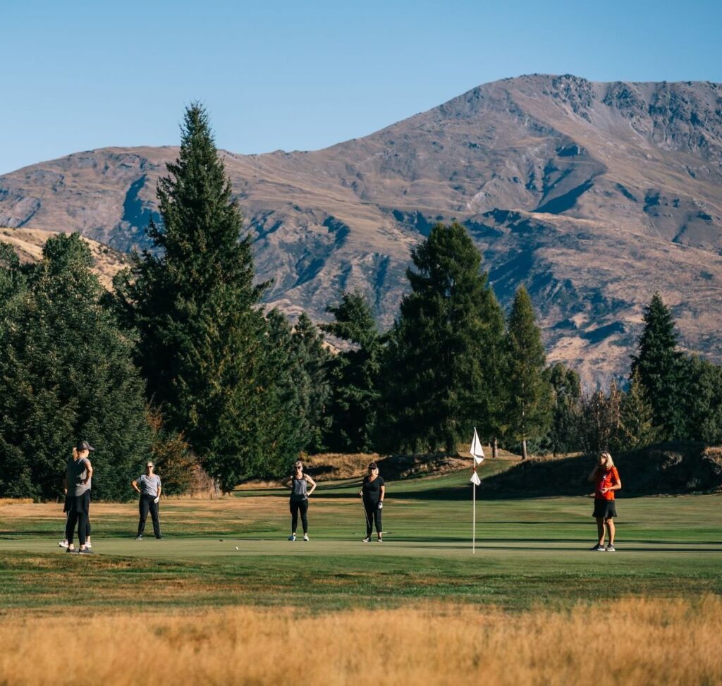 Arrowtown Golf Club Transfers - Golf Transport Queenstown