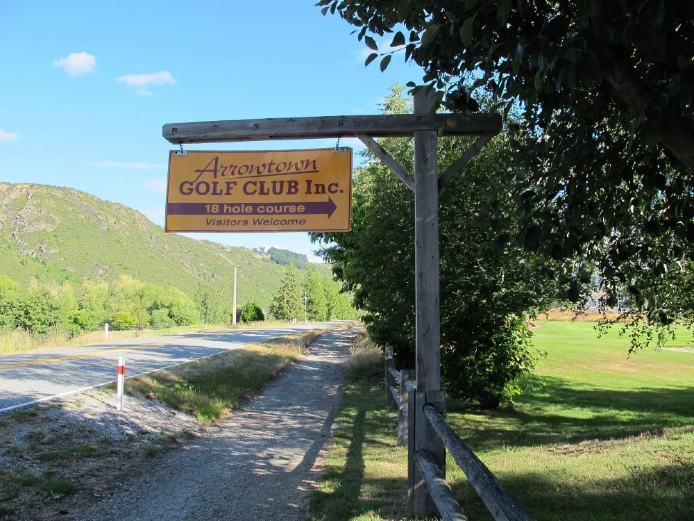 Arrowtown Golf Club Transfers - Golf Transport Queenstown
