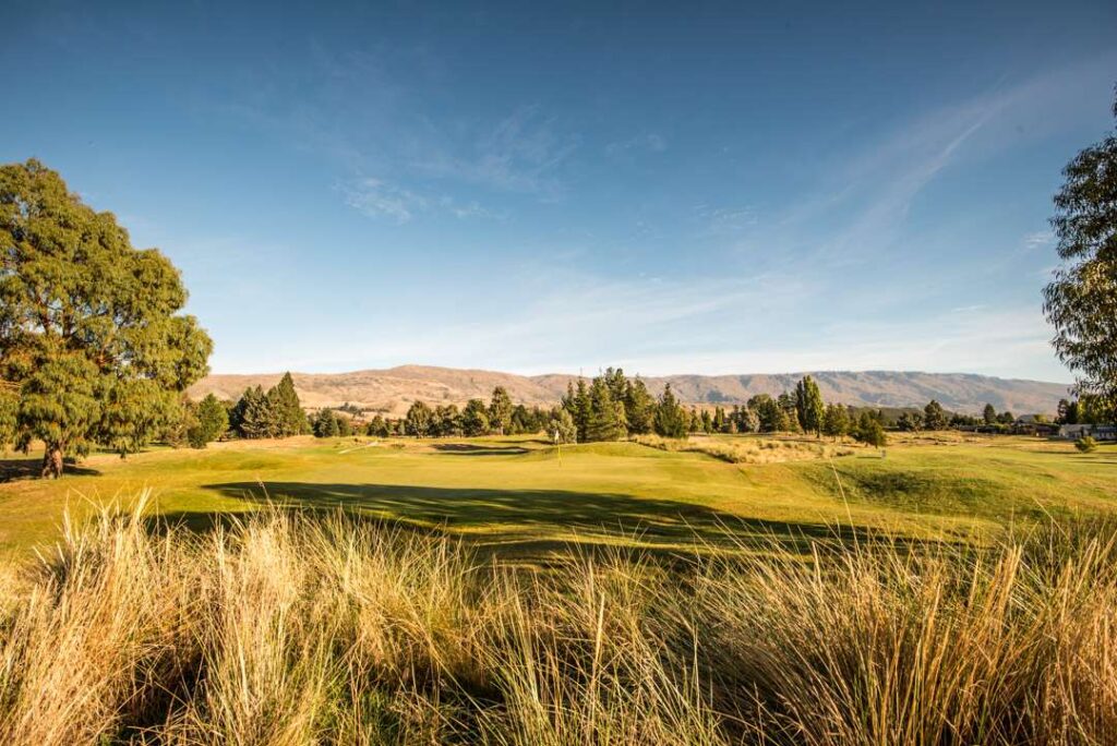 Cromwell Golf Club Transfers - Golf Transport Queenstown
