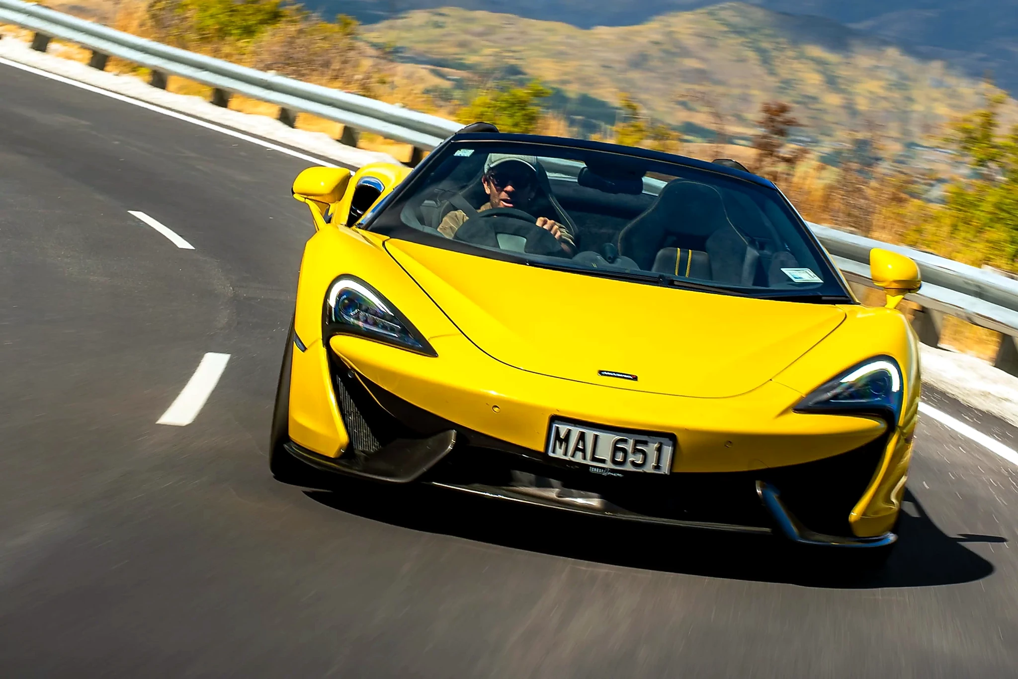 Luxury car hire new Zealand - McLaren 570s