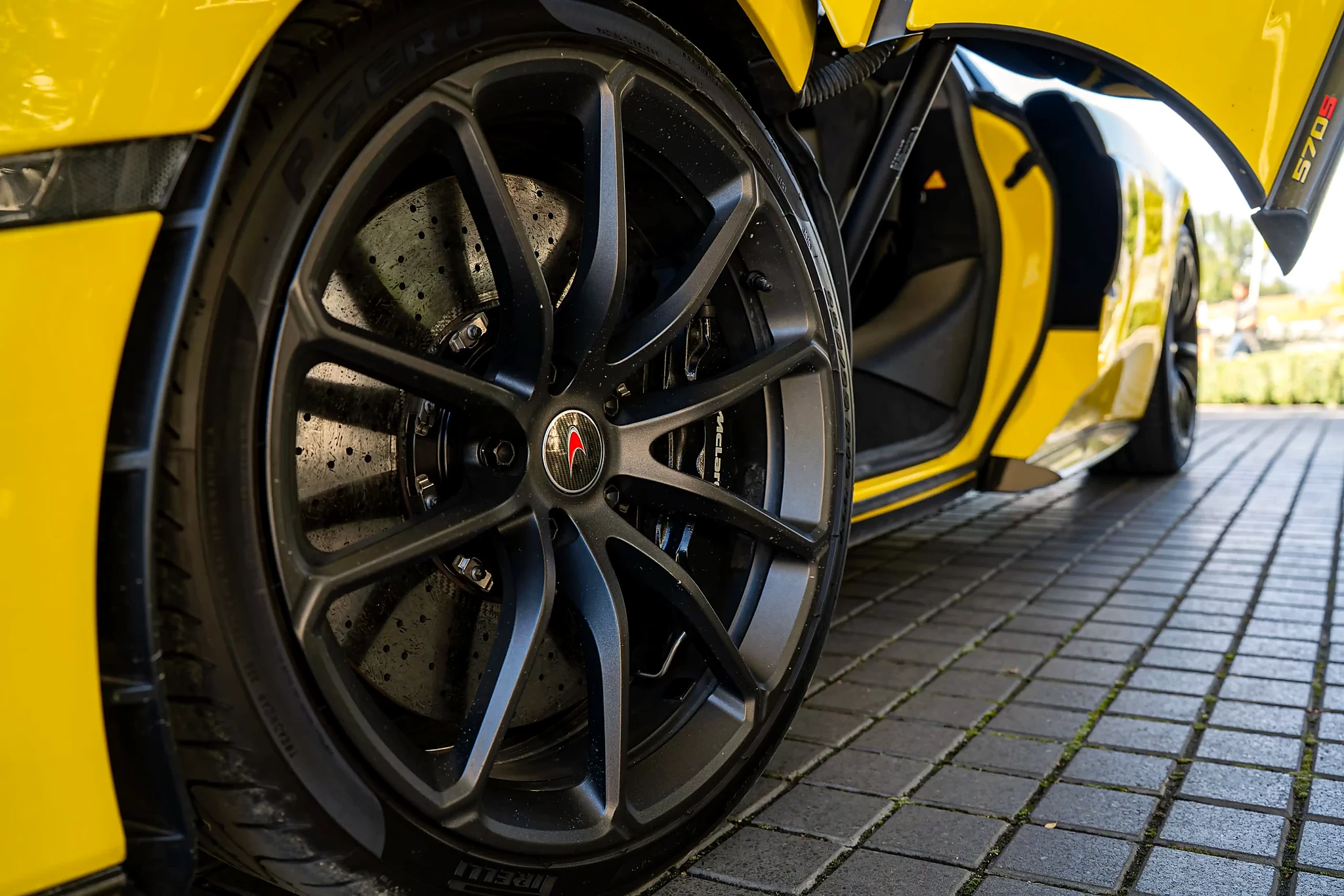 Performance car hire Queenstown - McLaren 570s Spider