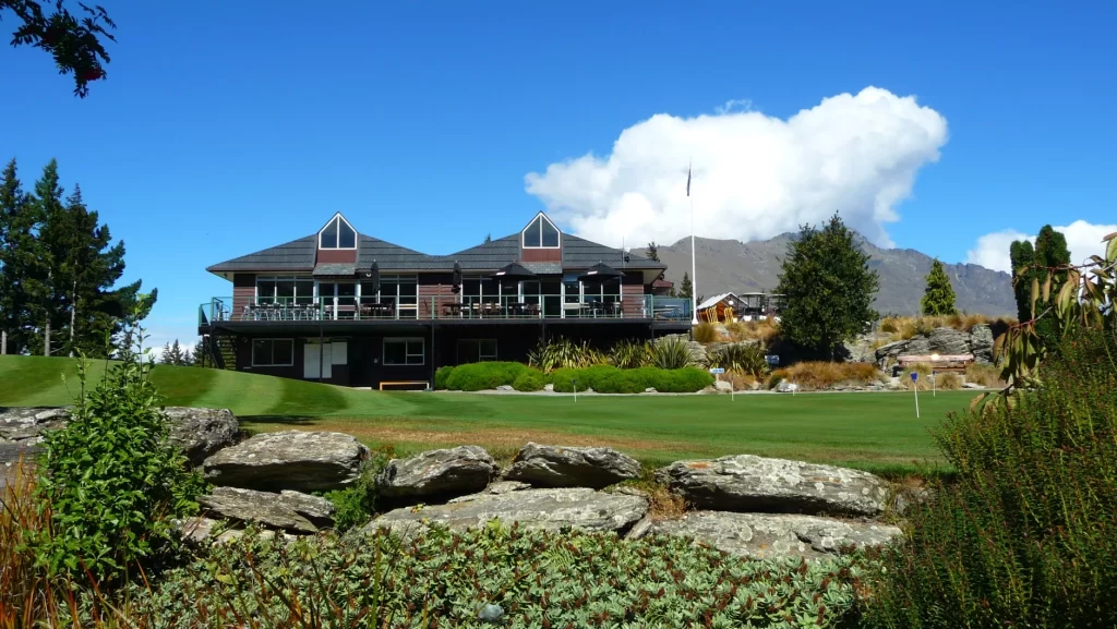 Arrowtown Golf Club Transfers - Golf Transport Queenstown